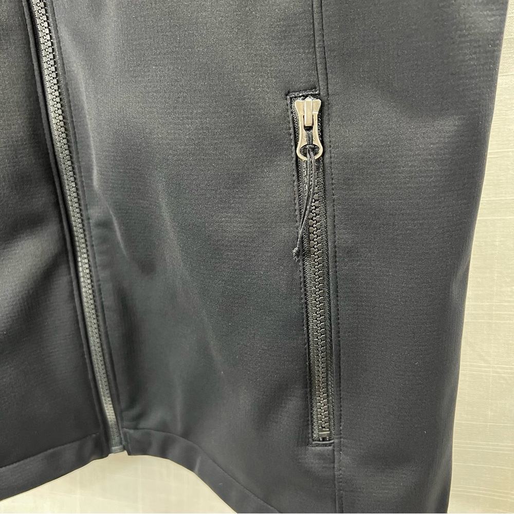 Columbia Men's Softshell Vest Black Size Small – Wind Resistant Zip Pockets - Picture 2 of 7